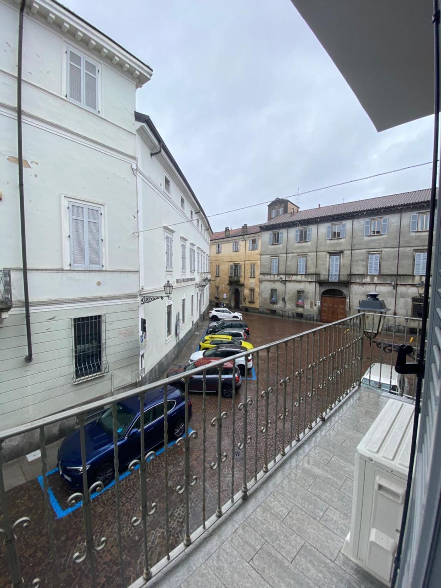 La Casa Nel Vicolo Camera 2 카살레몬페라토 외부 사진